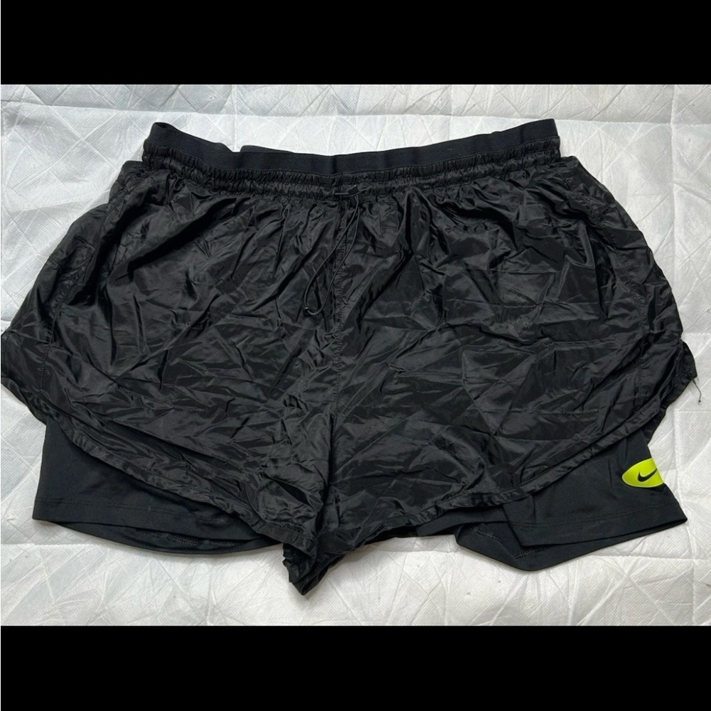 Nike Women's Icon Clash Tempo Luxe Running Shorts Size Xl